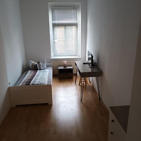 Rockys Ferienwohnung Mitte Markkleeberg Exteriör bild