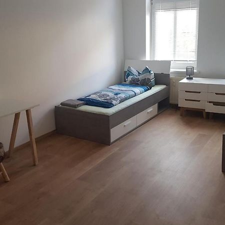 Rockys Ferienwohnung Mitte Markkleeberg Exteriör bild