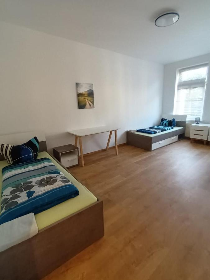 Rockys Ferienwohnung Mitte Markkleeberg Exteriör bild